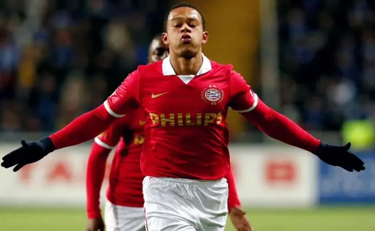 Eredivisie: Ten-man PSV go 12 points clear of Ajax after 2-0 victory over  NAC Breda, Football News