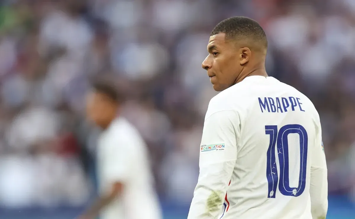 Kylian Mbappe France home jersey World Cup 2022