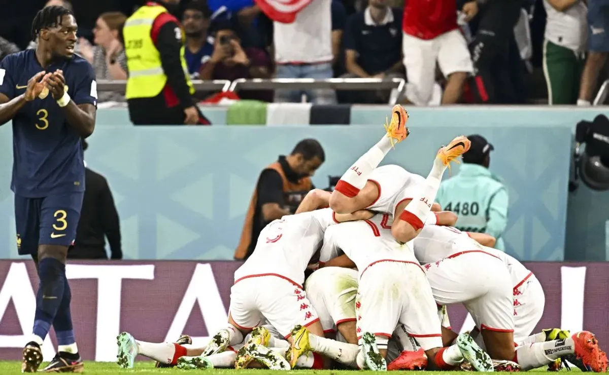 France lose to Tunisia 1-0 but still win World Cup group