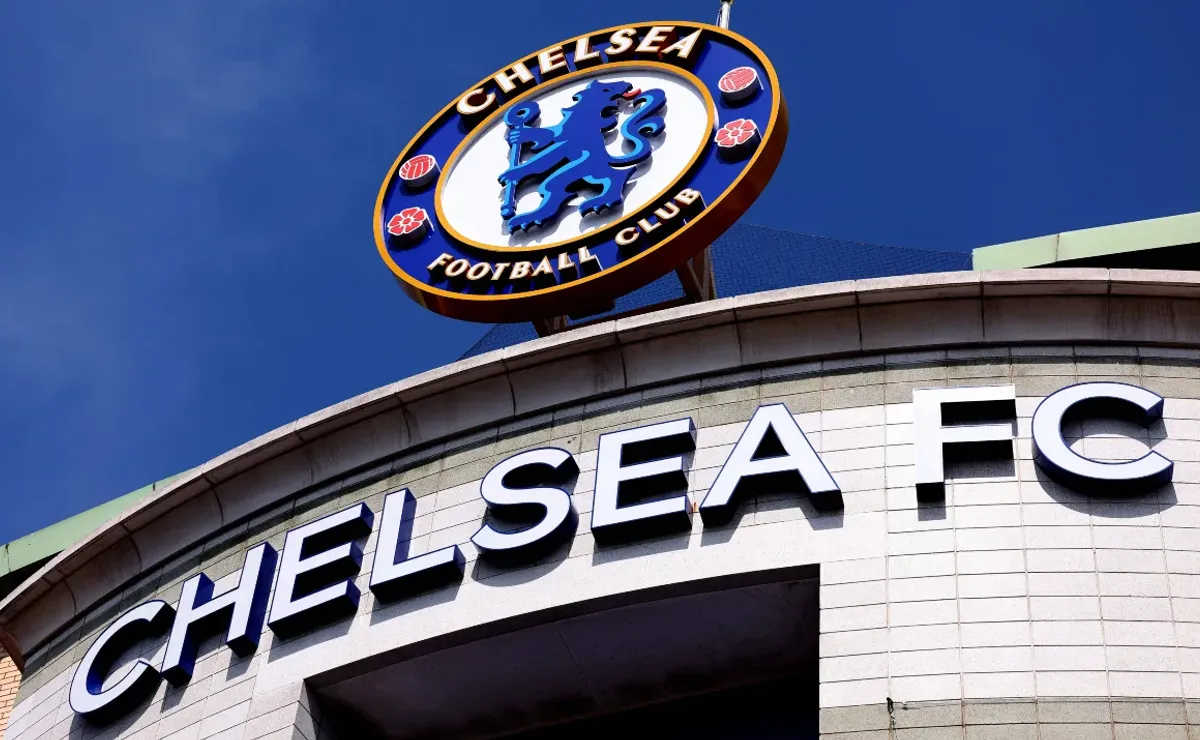 Chelsea FC Had To Buy Jerseys Off The Rack After Losing Major Sponsor