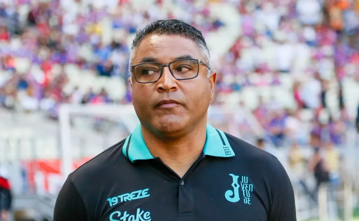 Roger Machado, alvo do Internacional (Foto: Baggio Rodrigues/AGIF)