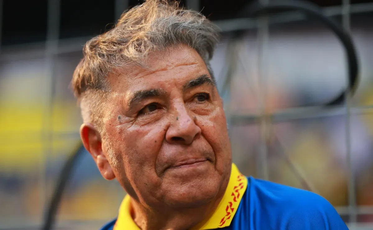 Carlos Reinoso lamenta el fallecimiento de polémico personaje de Liga MX