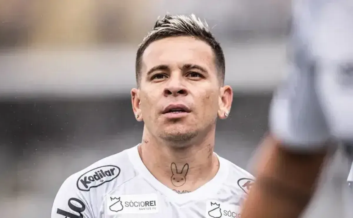 VÍDEO: Santos goleia o Vasco em jogo marcado por provocações e expulsões na  Série A
