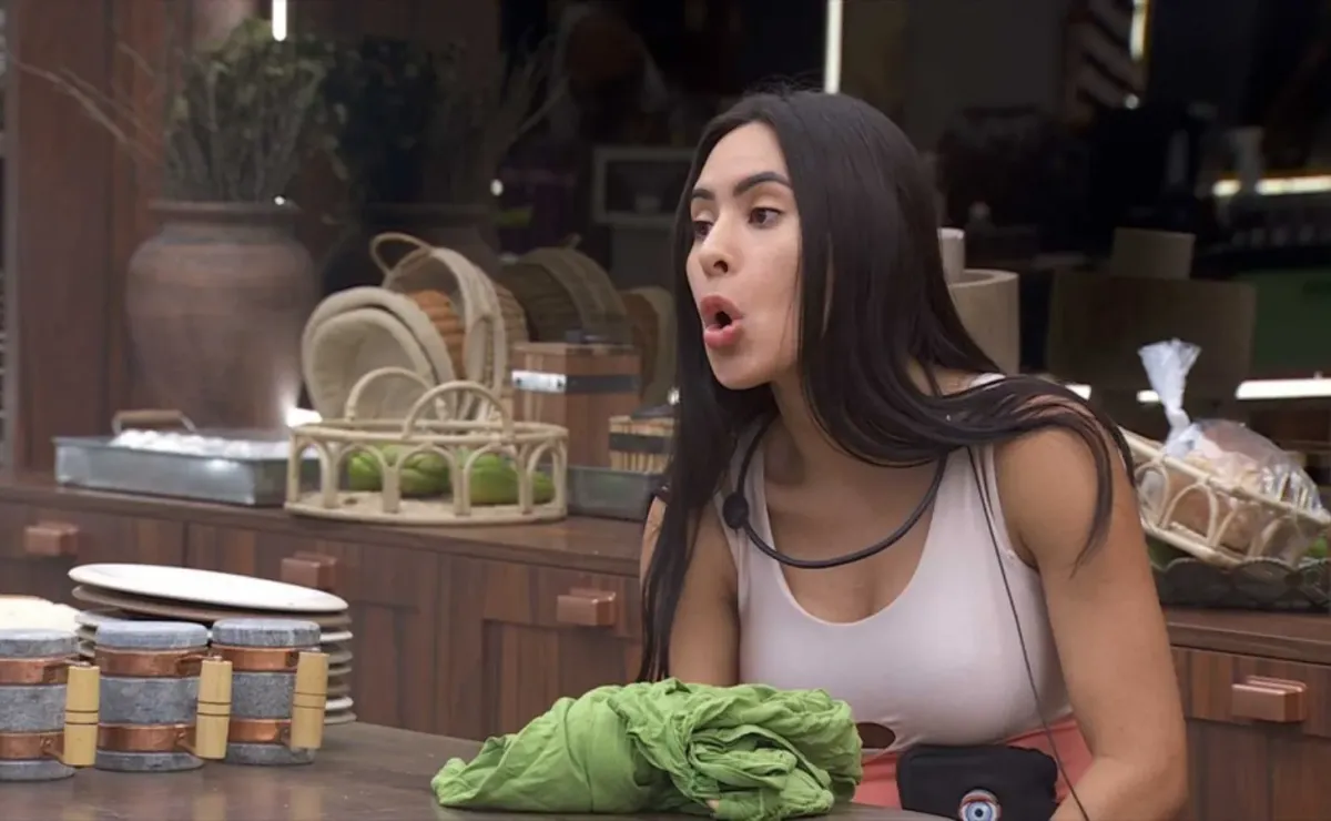 BBB 24: Isabelle se revolta com nojeira encontrada no banheiro e dispara: "Zona"