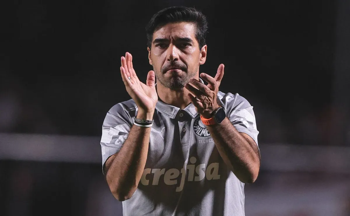 Abel Ferreira, Palmeiras, é acionado na Fifa pelo Al Sadd por descumprimento de pré-contrato (Foto: Ettore Chiereguini/AGIF)