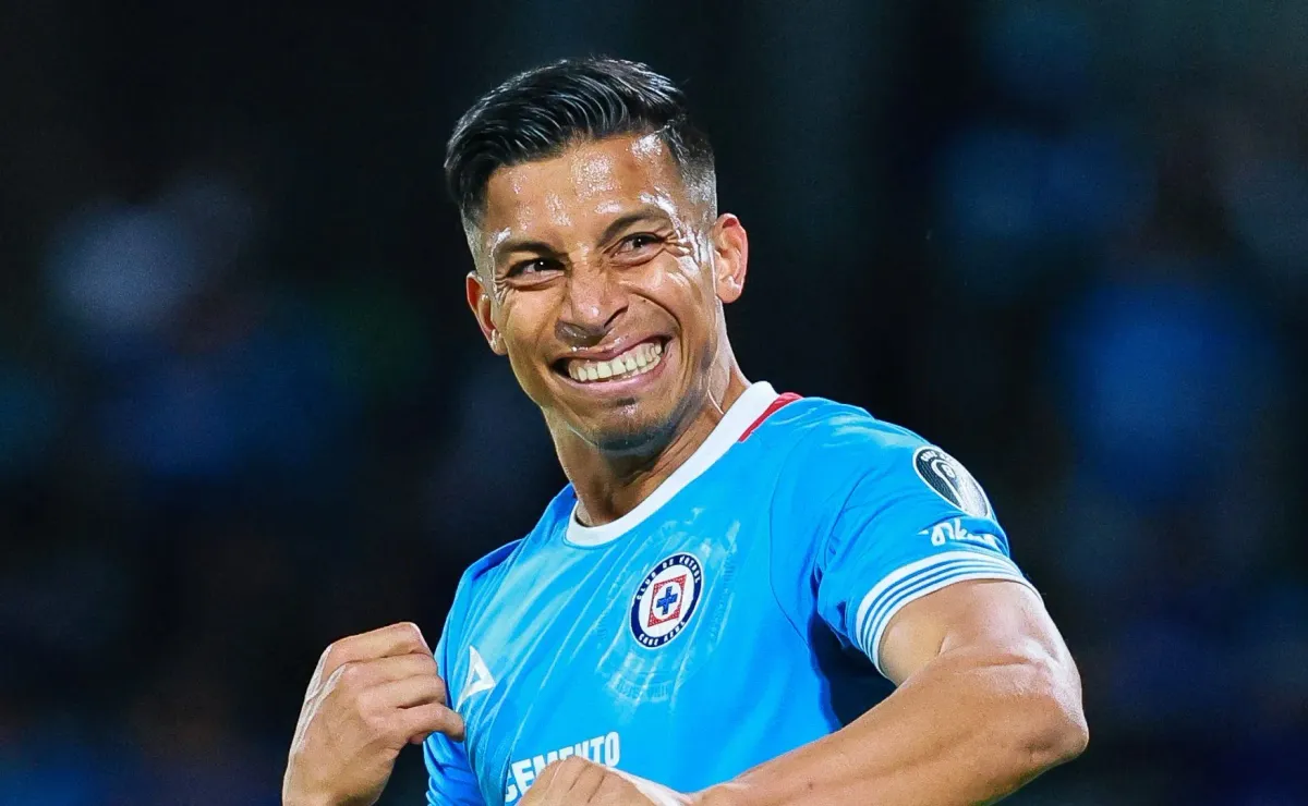 Ángel Sepúlveda renovó con Cruz Azul hasta diciembre del 2026