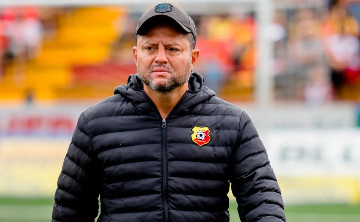 Jafet Soto ya ha decidido quién será el nuevo entrenador de Herediano -  Futbol Centro America