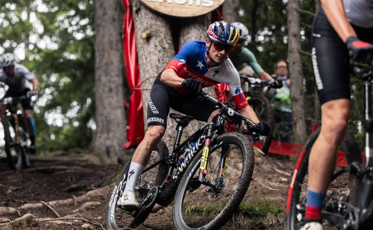 Martín Vidaurre se corona campeón nacional de ciclismo XCO-XCC Martín Vidaurre se corona campeón nacional de ciclismo XCO-XCC