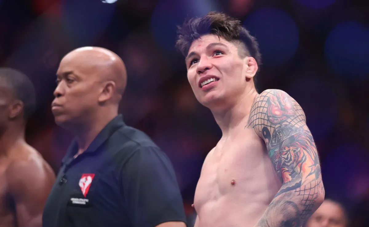 Jaula Bahamondes posa con estrella de la NBA Jaula Bahamondes posa con estrella de la NBA