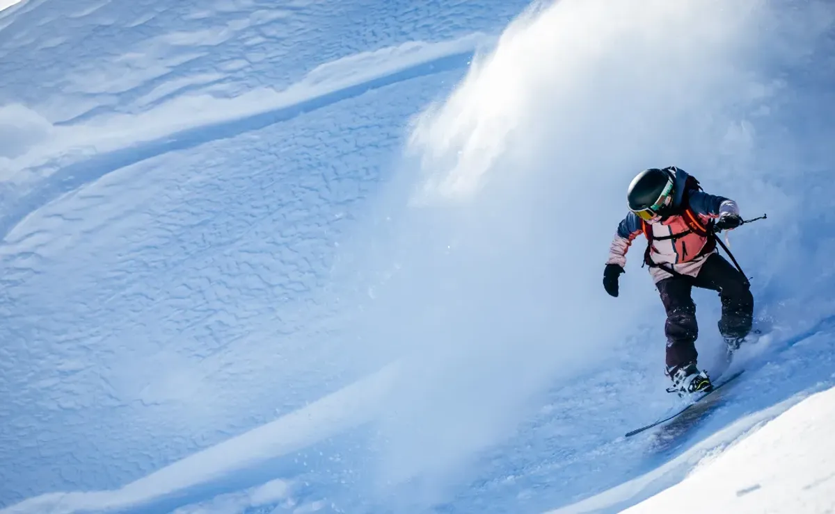 Isidora Assler hace historia al clasificar a la Copa del Mundo de Freeride Isidora Assler hace historia al clasificar a la Copa del Mundo de Freeride