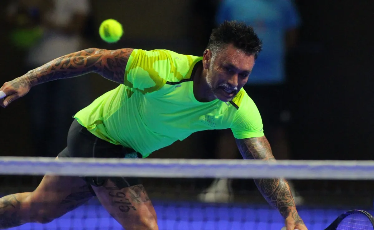 Marcelo Ríos pierde en la cancha contra una mujer Marcelo Ríos pierde en la cancha contra una mujer