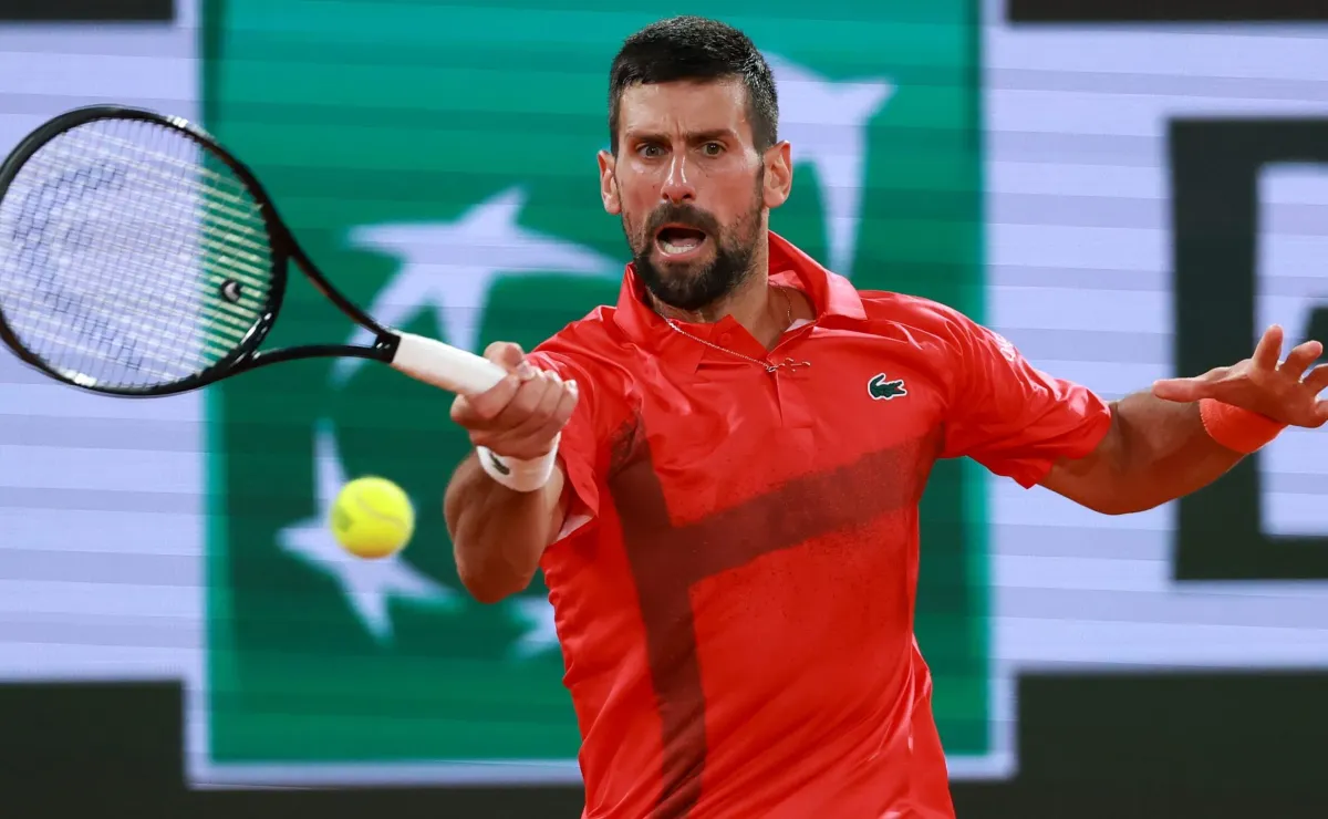 Djokovic avanza en Roland Garros con victoria y McDonald Djokovic avanza en Roland Garros con victoria y McDonald