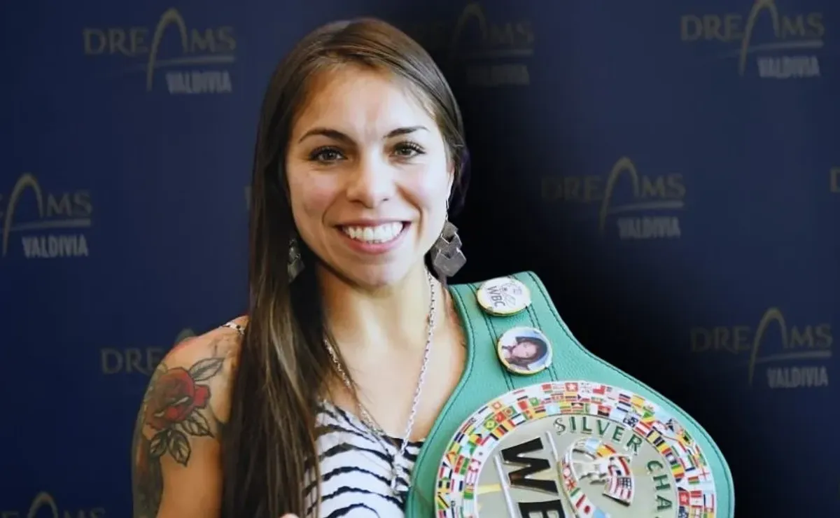 Leona Asenjo explica retiro por título Mundial IBO Leona Asenjo explica retiro por título Mundial IBO