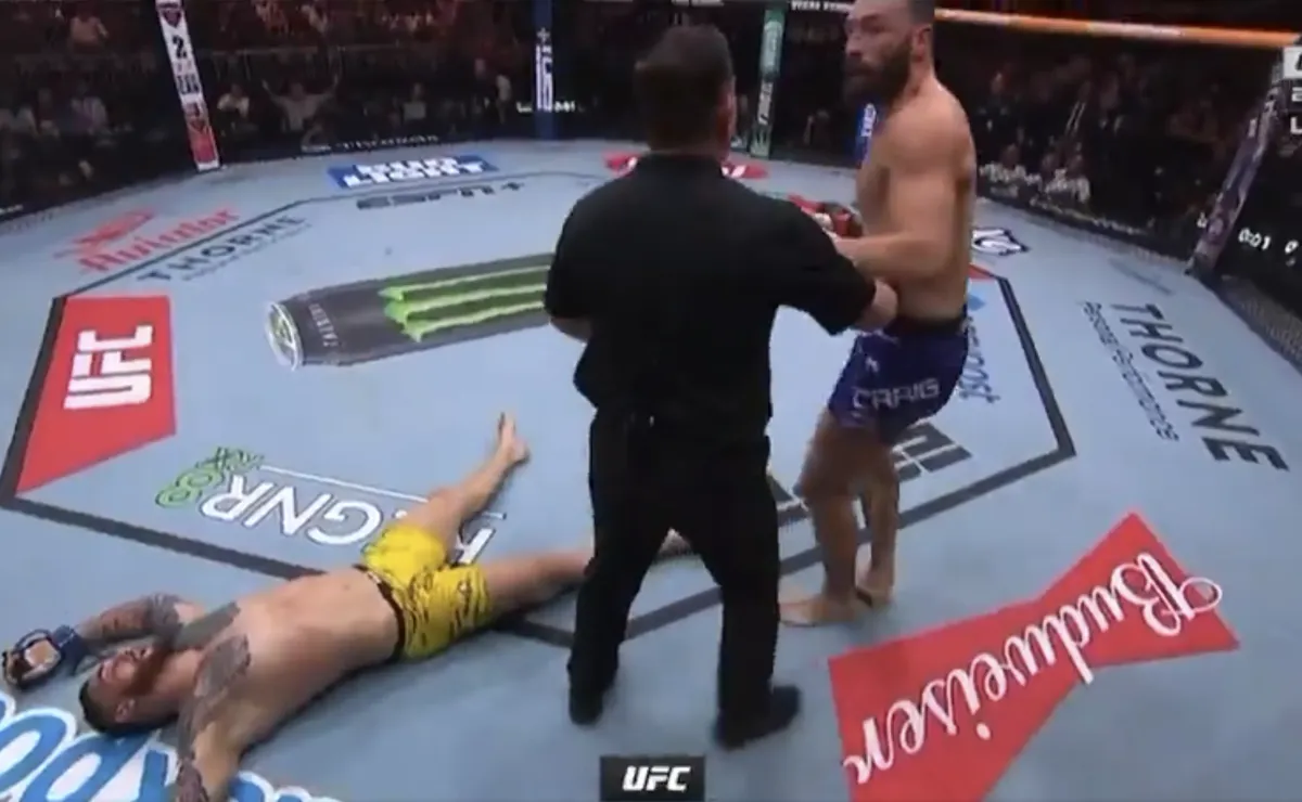 Paupérrimo teatro de peleador de la UFC Paupérrimo teatro de peleador de la UFC