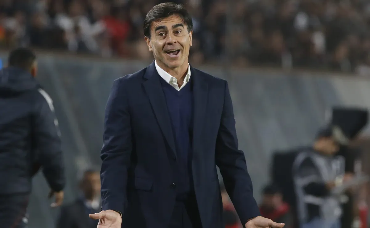 Gustavo Quinteros elogia a entrenador de selección chilena Gustavo Quinteros elogia a entrenador de selección chilena
