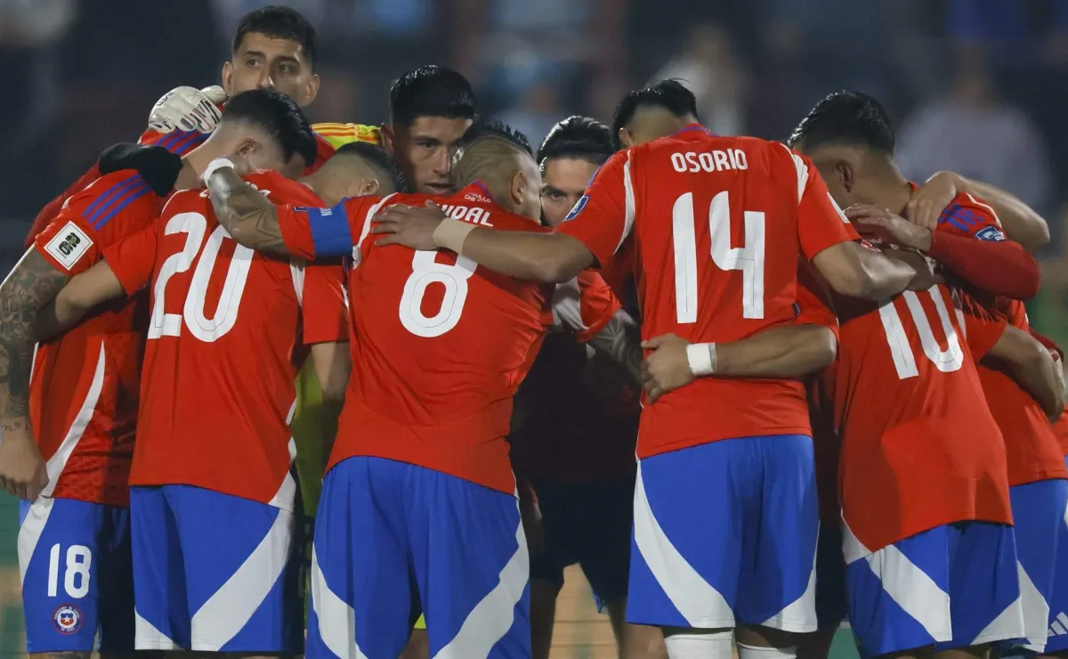 Gustavo Quinteros, candidato a la banca de La Roja, cerca de exótico destino Gustavo Quinteros, candidato a la banca de La Roja, cerca de exótico destino