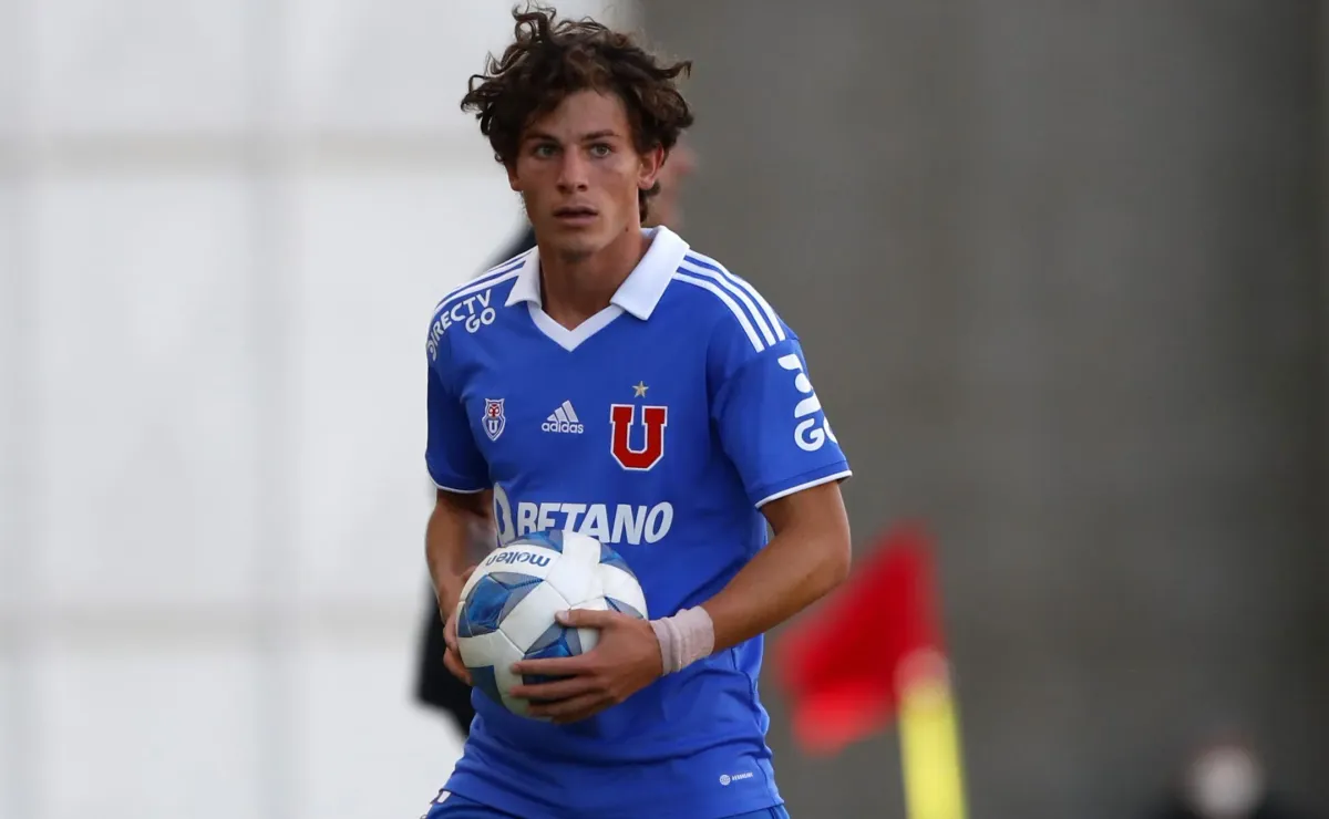 Simón Contreras regresa al fútbol chileno desde Brasil Simón Contreras regresa al fútbol chileno desde Brasil