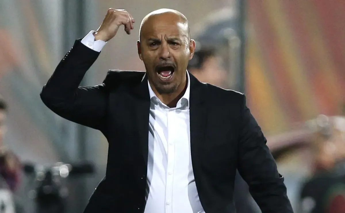 Fantasma Figueroa recibe elogio inesperado por compromiso con selección chilena Fantasma Figueroa recibe elogio inesperado por compromiso con selección chilena