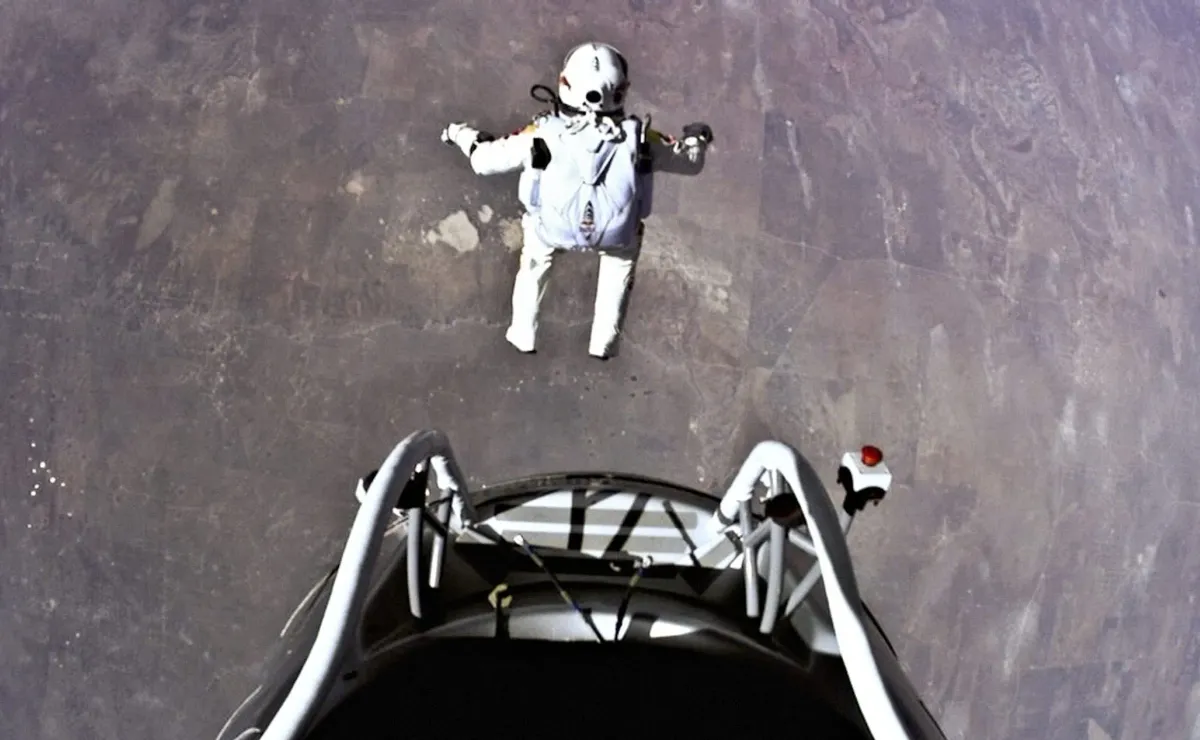 Fallece pionero en salto récord desde estratósfera Fallece pionero en salto récord desde estratósfera
