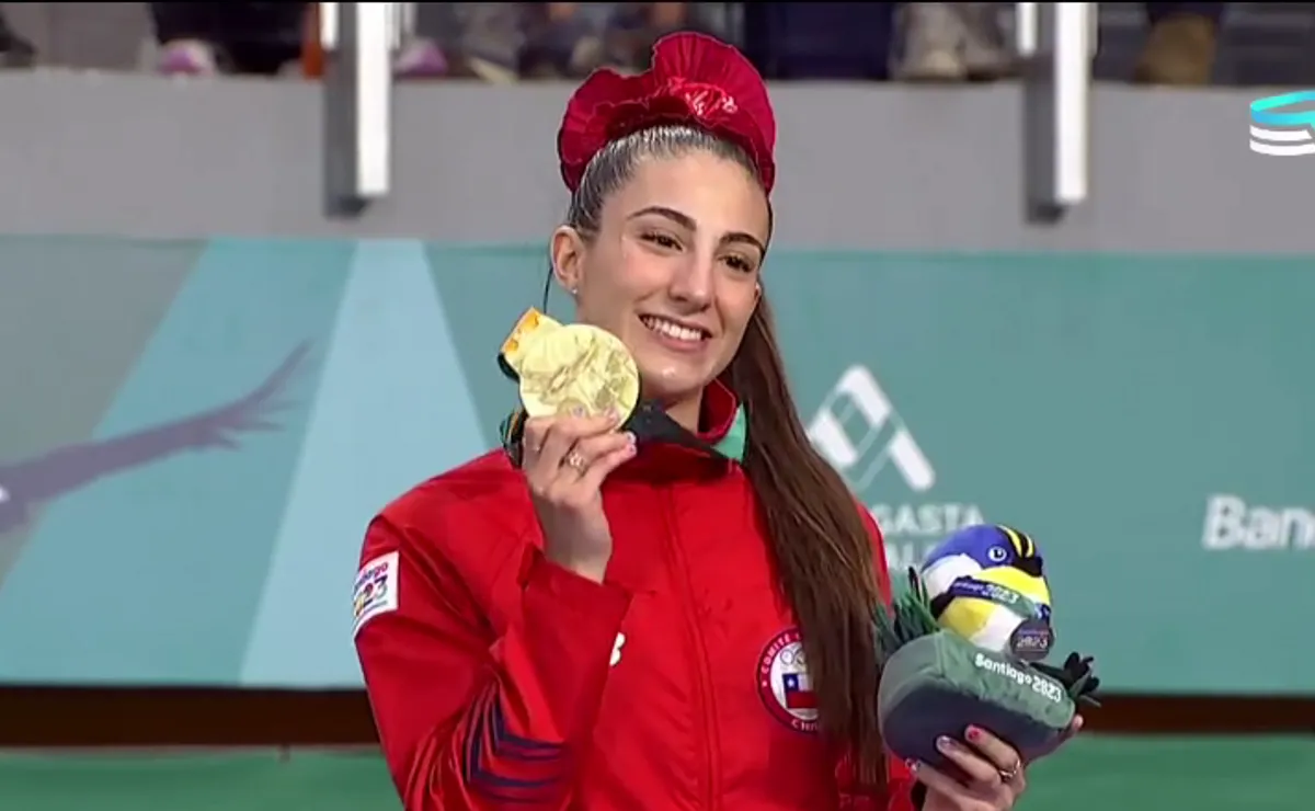 Familia de Valentina Toro afectada por incendio en Santiago Familia de Valentina Toro afectada por incendio en Santiago