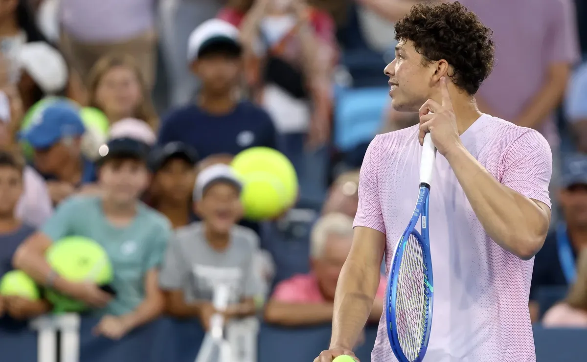 Ben Shelton avanza a cuartos de final del Masters de Cincinnati Ben Shelton avanza a cuartos de final del Masters de Cincinnati