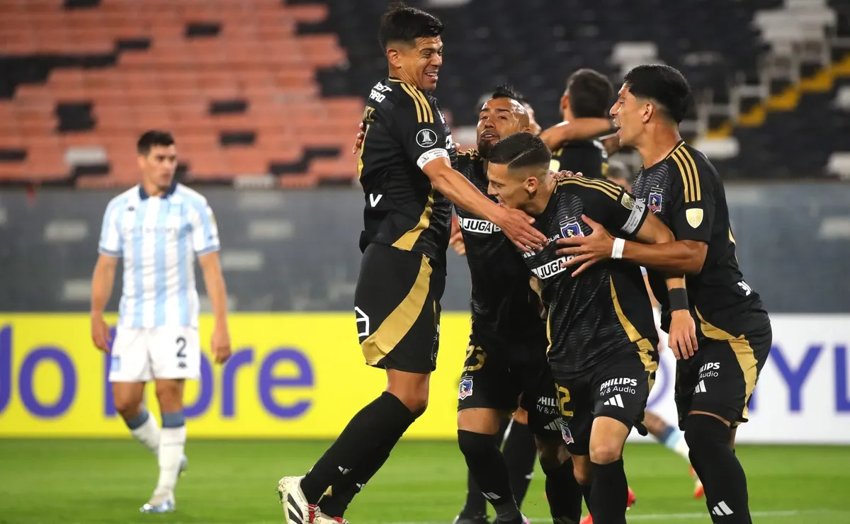 Colo Colo salva a popular equipo chileno de la quiebra Colo Colo salva a popular equipo chileno de la quiebra