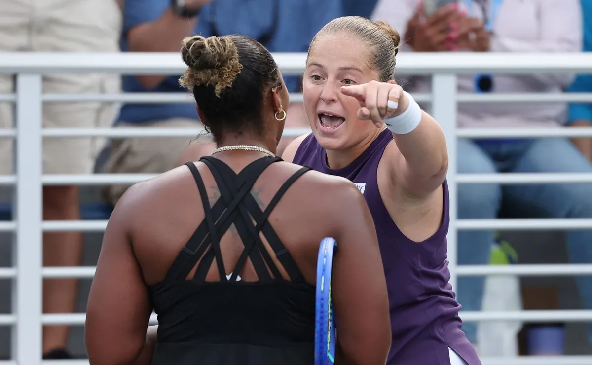 Tenso cruce entre Jelena Ostapenko y Taylor Townsend en el US Open Tenso cruce entre Jelena Ostapenko y Taylor Townsend en el US Open