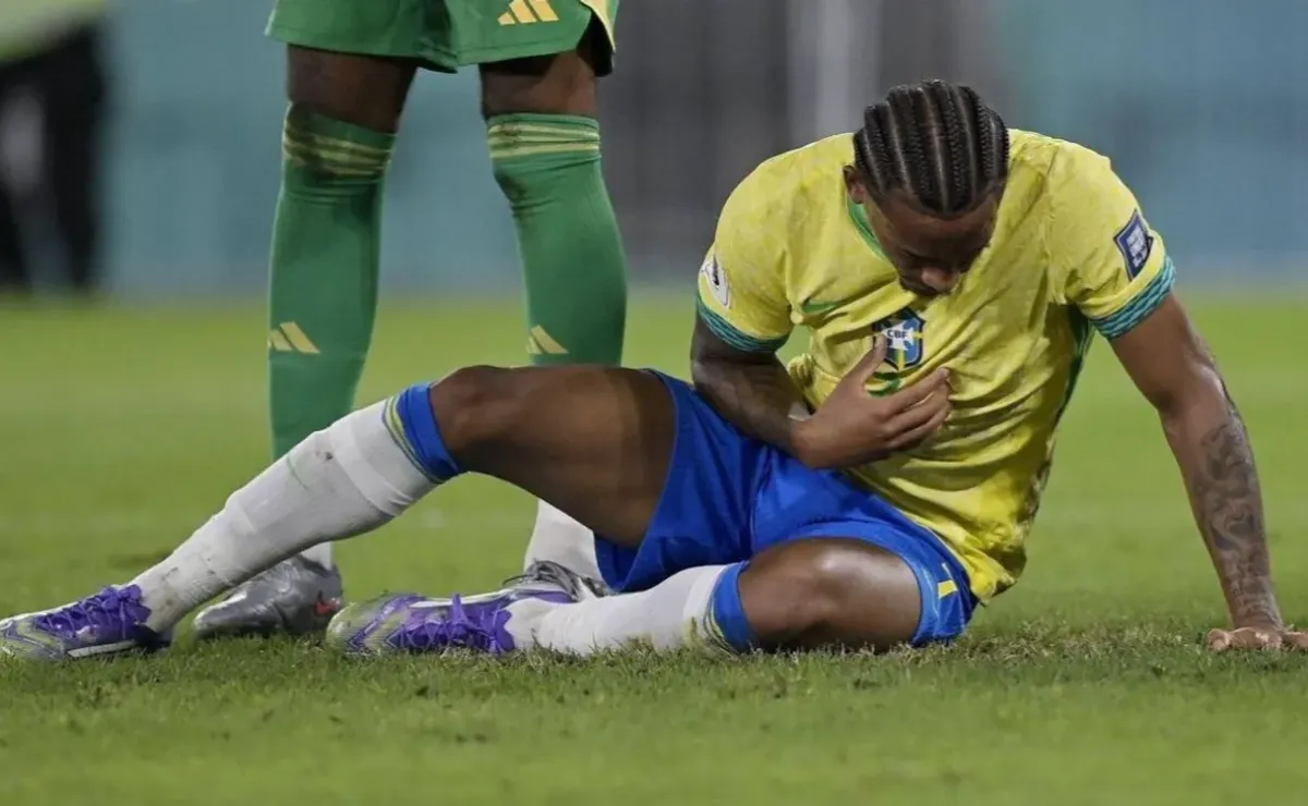 Delantero brasileño de 75 millones explica vómito ante la Roja Delantero brasileño de 75 millones explica vómito ante la Roja