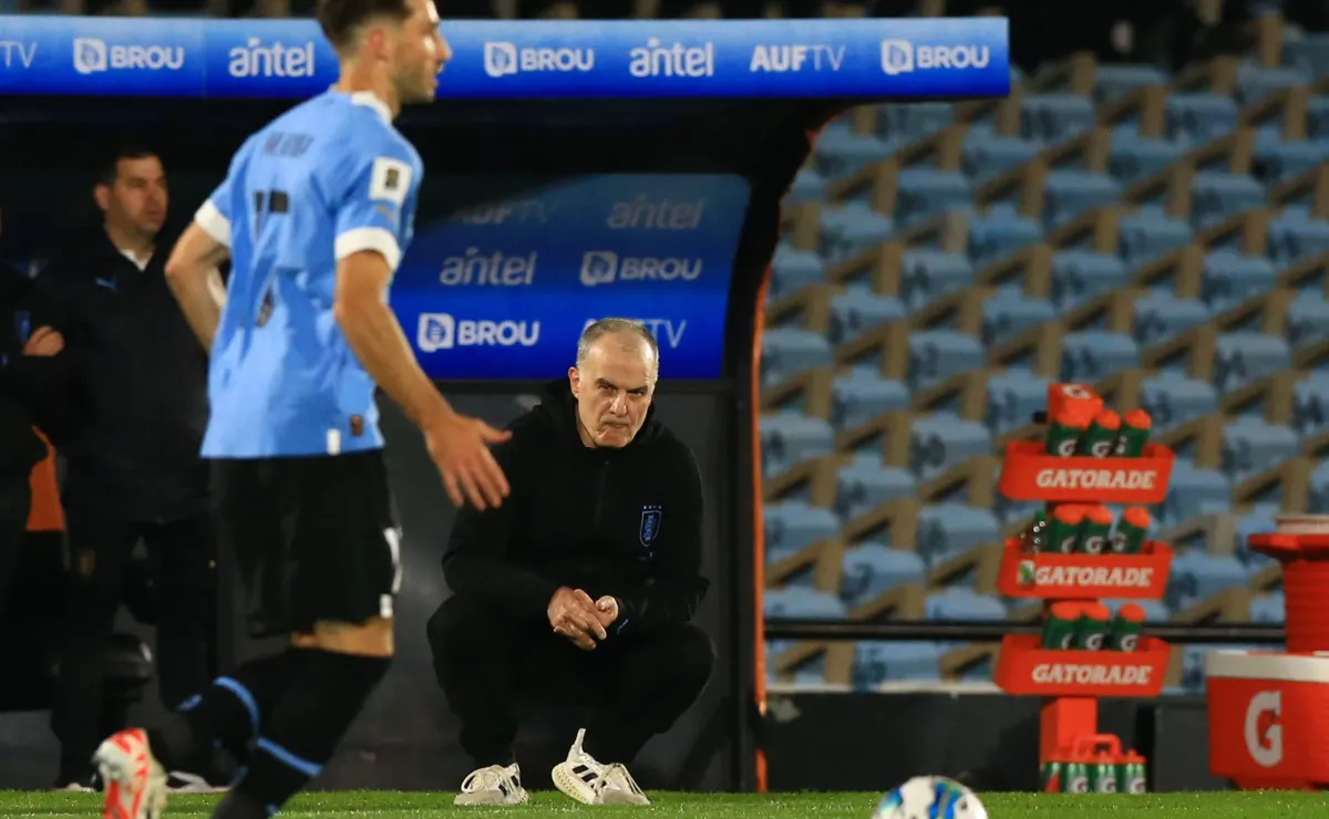 Marcelo Bielsa convoca a jugador de 16 años en Uruguay Marcelo Bielsa convoca a jugador de 16 años en Uruguay