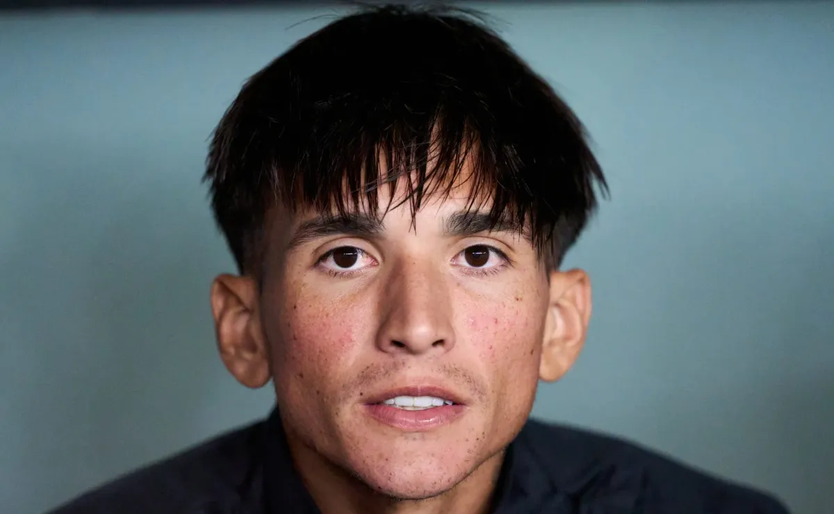 Marcelo Bielsa retiene a Lucas Assadi en la U de Chile Marcelo Bielsa retiene a Lucas Assadi en la U de Chile