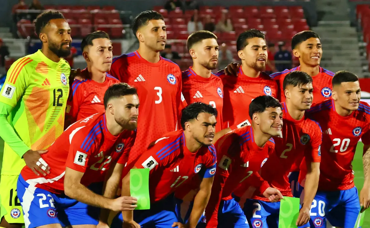 Pinilla defiende al cuestionado de la selección chilena Pinilla defiende al cuestionado de la selección chilena