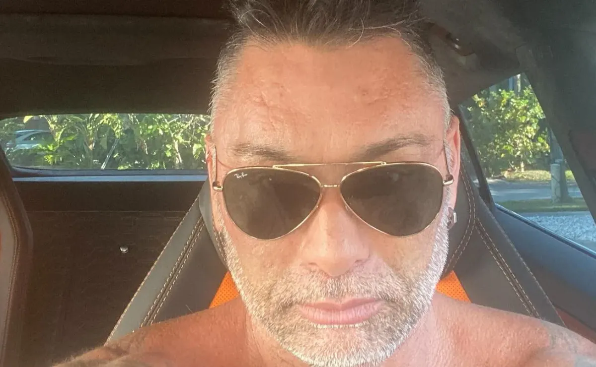 Marcelo Ríos reflexiona en inglés tras su divorcio Marcelo Ríos reflexiona en inglés tras su divorcio