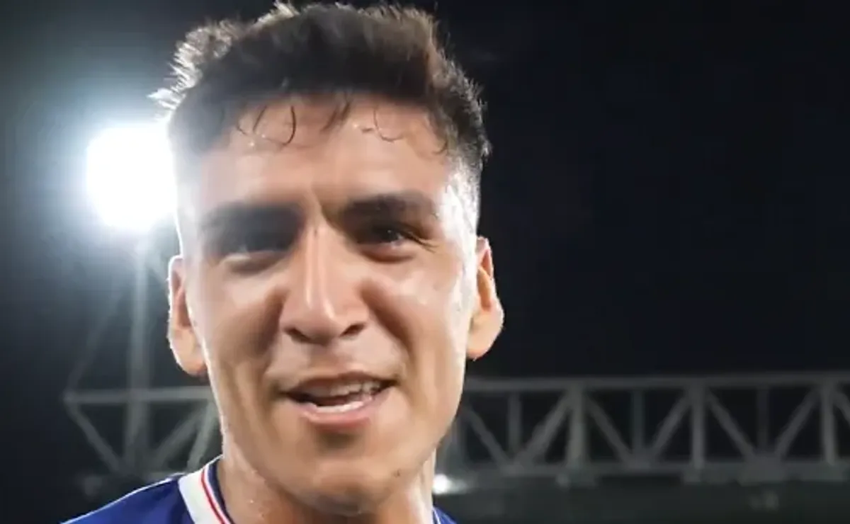 Debuta mediocampista en Ipswich Town tras ausencia en la Roja Debuta mediocampista en Ipswich Town tras ausencia en la Roja