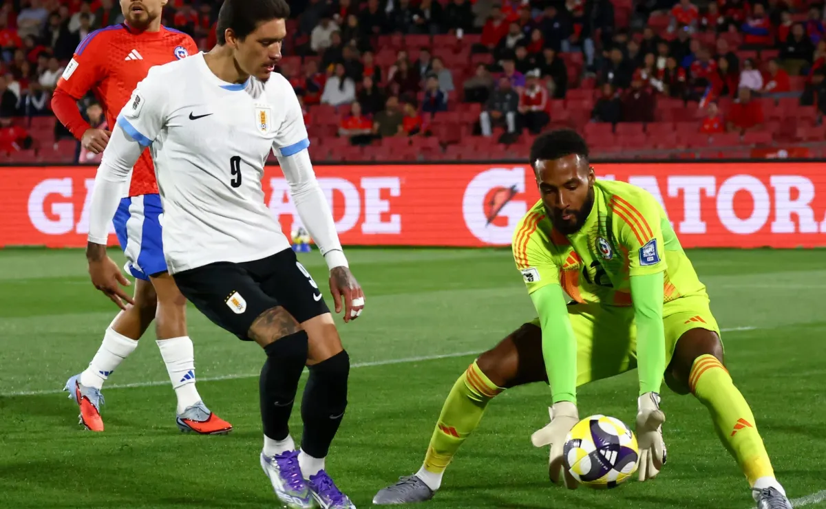 Portero Vigouroux destaca desempeño en la Roja y propone convocado sorpresivo Portero Vigouroux destaca desempeño en la Roja y propone convocado sorpresivo
