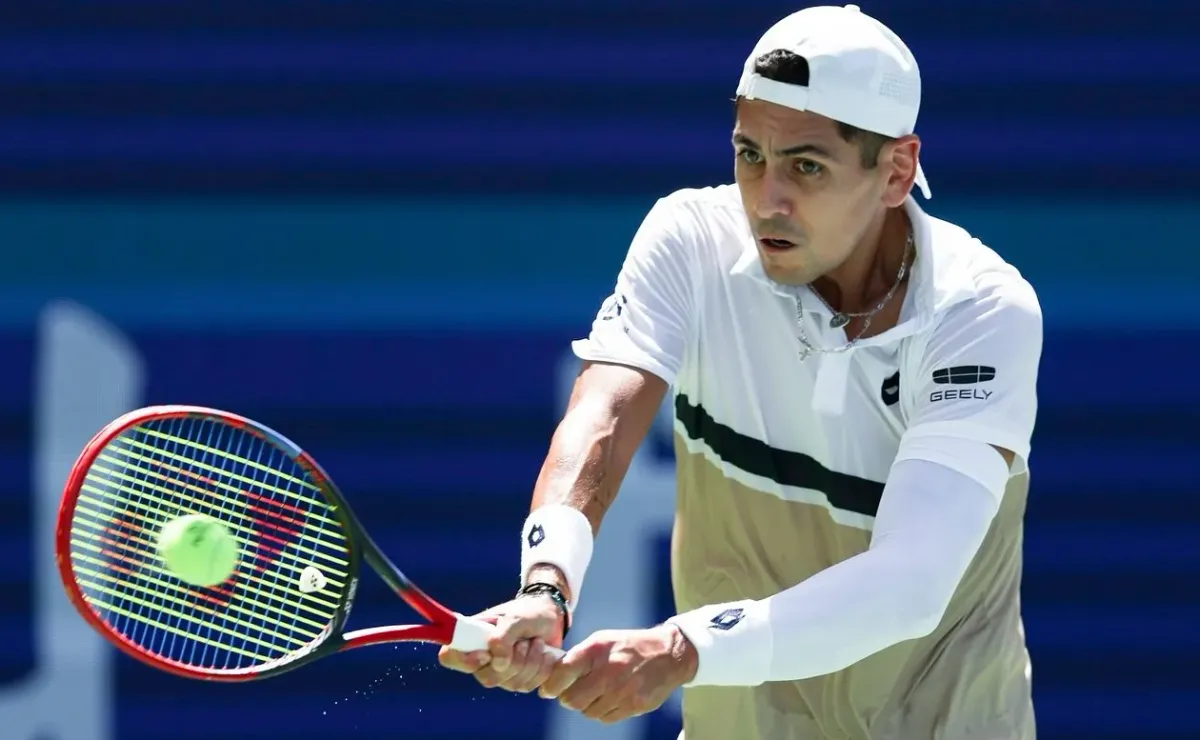 Alejandro Tabilo avanza a semifinales del ATP de Chengdú Alejandro Tabilo avanza a semifinales del ATP de Chengdú