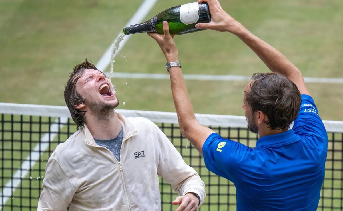 Alexander Bublik, segundo jugador con más títulos esta temporada Alexander Bublik, segundo jugador con más títulos esta temporada