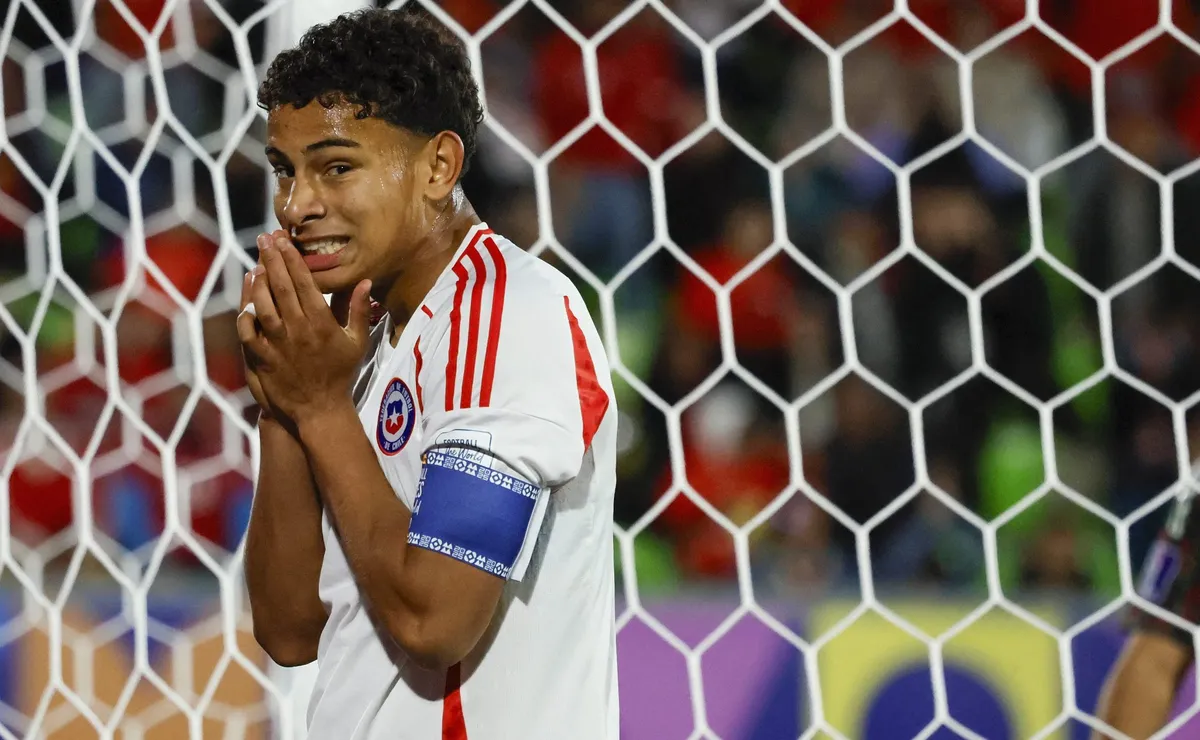 Juan Francisco Rossel defiende desempeño de Chile ante México Juan Francisco Rossel defiende desempeño de Chile ante México