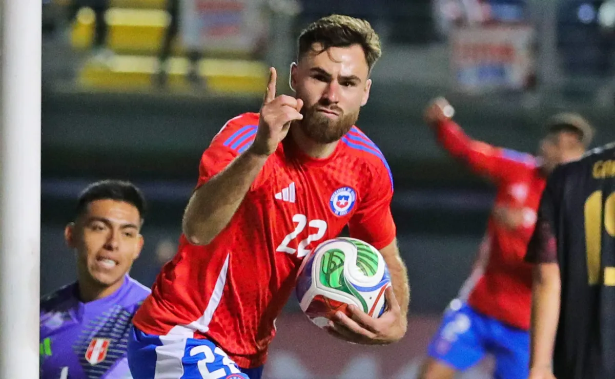 Chile mantiene posición en ranking FIFA tras vencer a Perú Chile mantiene posición en ranking FIFA tras vencer a Perú