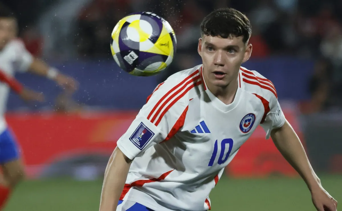 Agustín Arce responde a U de Chile tras convocatoria a la selección chilena Agustín Arce responde a U de Chile tras convocatoria a la selección chilena