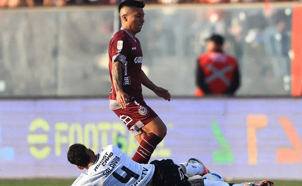 Campeón fútbol chileno reduce plantilla a cinco jugadores en La Serena Campeón fútbol chileno reduce plantilla a cinco jugadores en La Serena