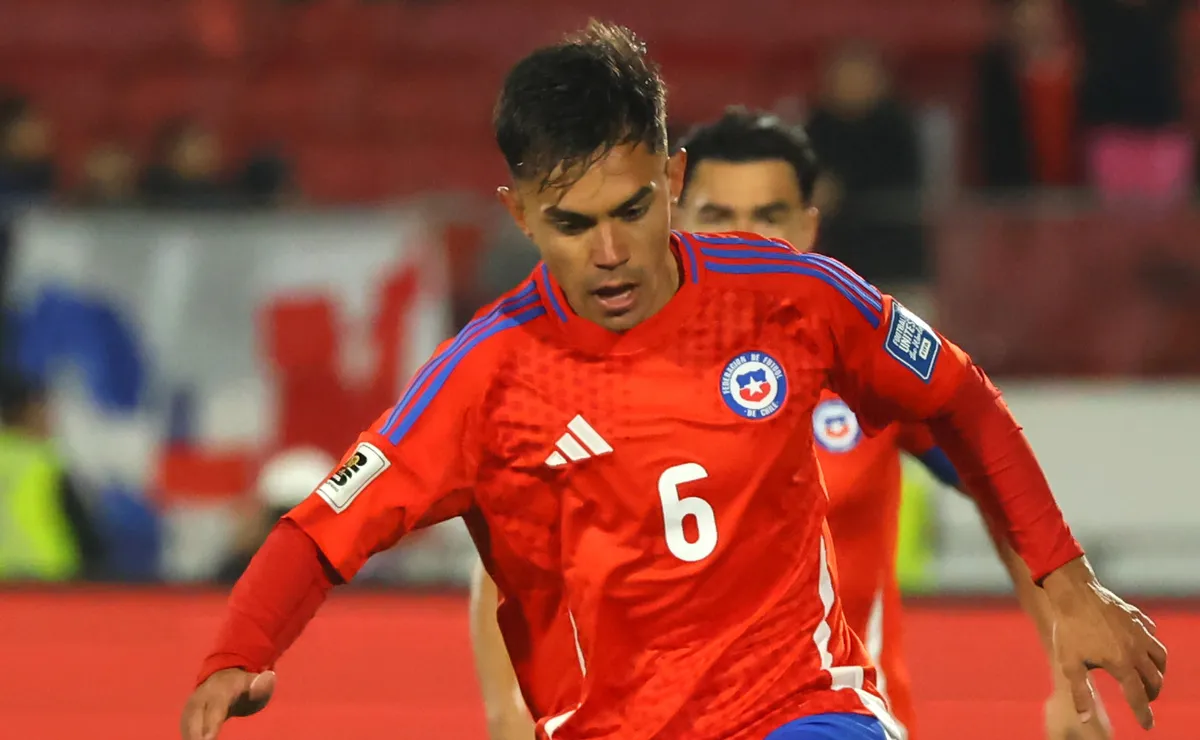 Vicente Pizarro lidera optimismo de selección chilena ante amistoso en Rusia Vicente Pizarro lidera optimismo de selección chilena ante amistoso en Rusia