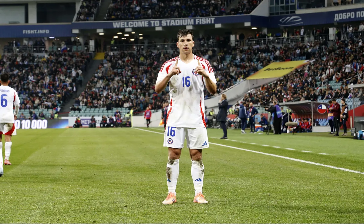 La Roja de Nicolás Córdova pulveriza registro negro ante Rusia La Roja de Nicolás Córdova pulveriza registro negro ante Rusia