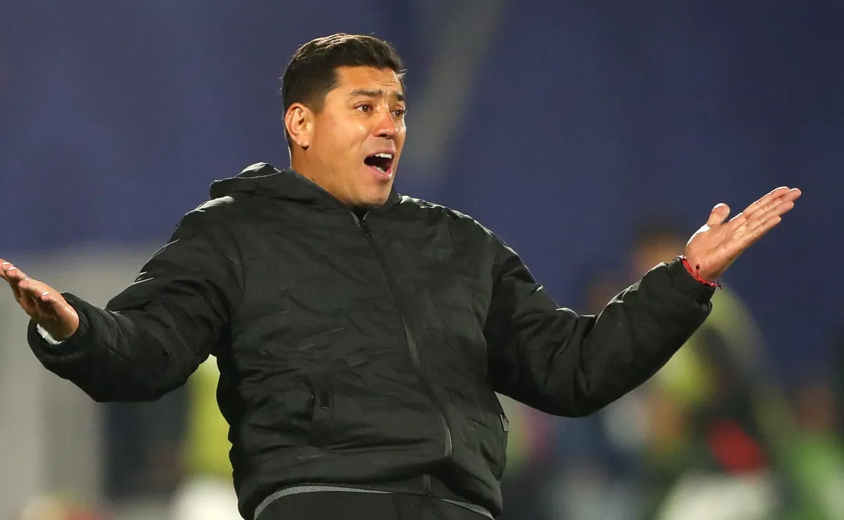 Preparador físico bicampeón cuestiona a Córdova tras victoria de la Roja Preparador físico bicampeón cuestiona a Córdova tras victoria de la Roja