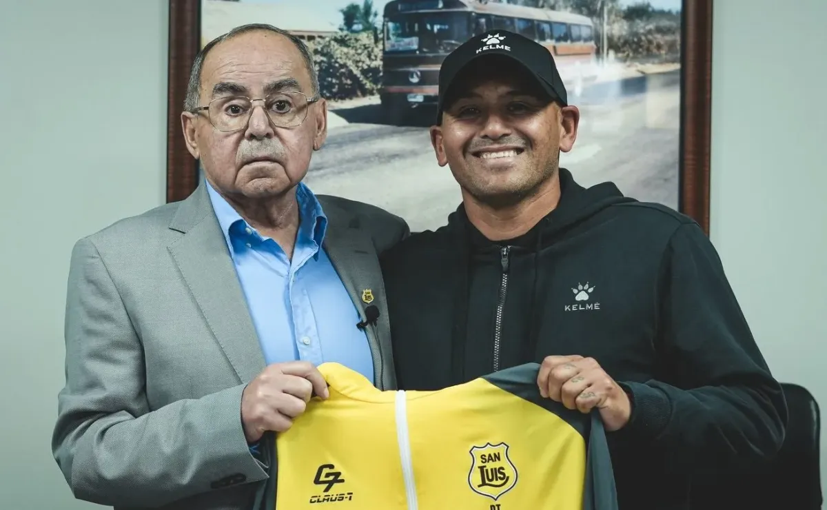 Humberto Suazo asume como DT de San Luis y busca ascenso en 2026 Humberto Suazo asume como DT de San Luis y busca ascenso en 2026