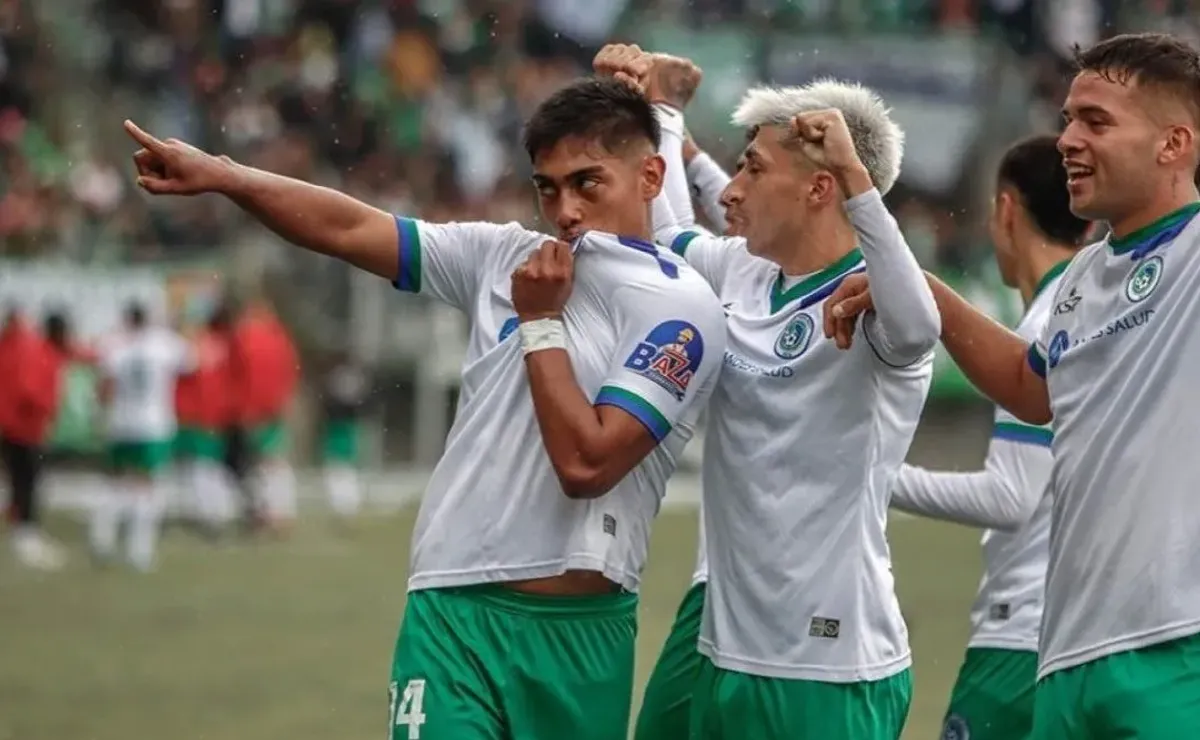 Asistencia récord marca ascenso de Puerto Montt en la Liga 2D 2025 Asistencia récord marca ascenso de Puerto Montt en la Liga 2D 2025