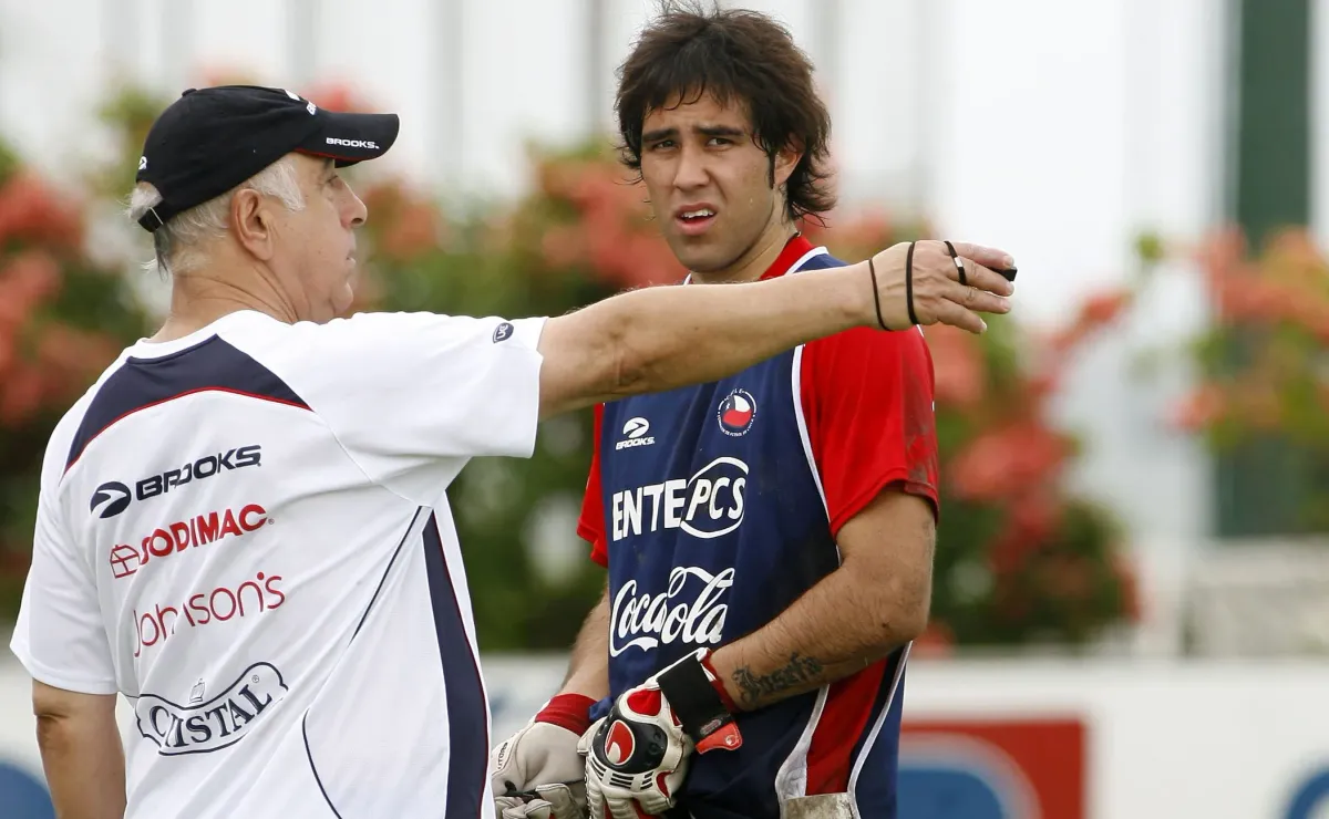 Claudio Bravo elogia a Nelson Acosta por su apoyo Claudio Bravo elogia a Nelson Acosta por su apoyo