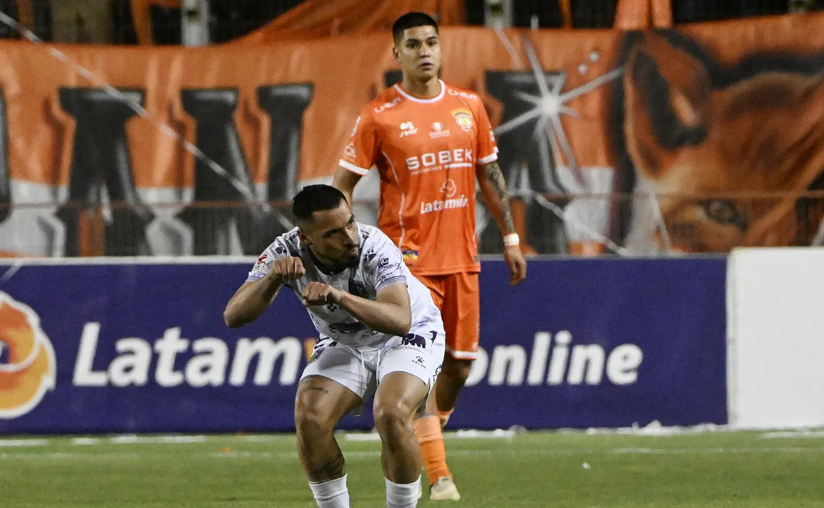 Nelson Sepúlveda se quiebra tras ascenso de Deportes Concepción Nelson Sepúlveda se quiebra tras ascenso de Deportes Concepción