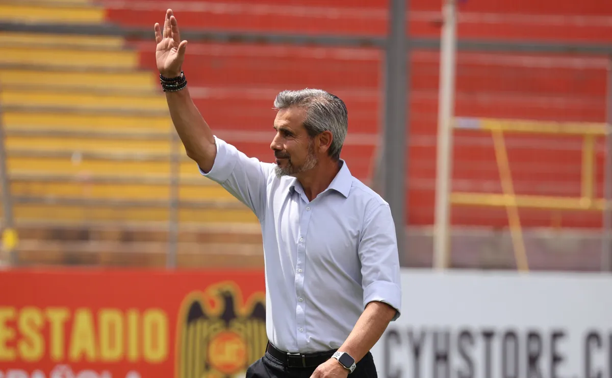 Miguel Ramírez se acerca a club tras dirigir Iquique y Unión Española Miguel Ramírez se acerca a club tras dirigir Iquique y Unión Española