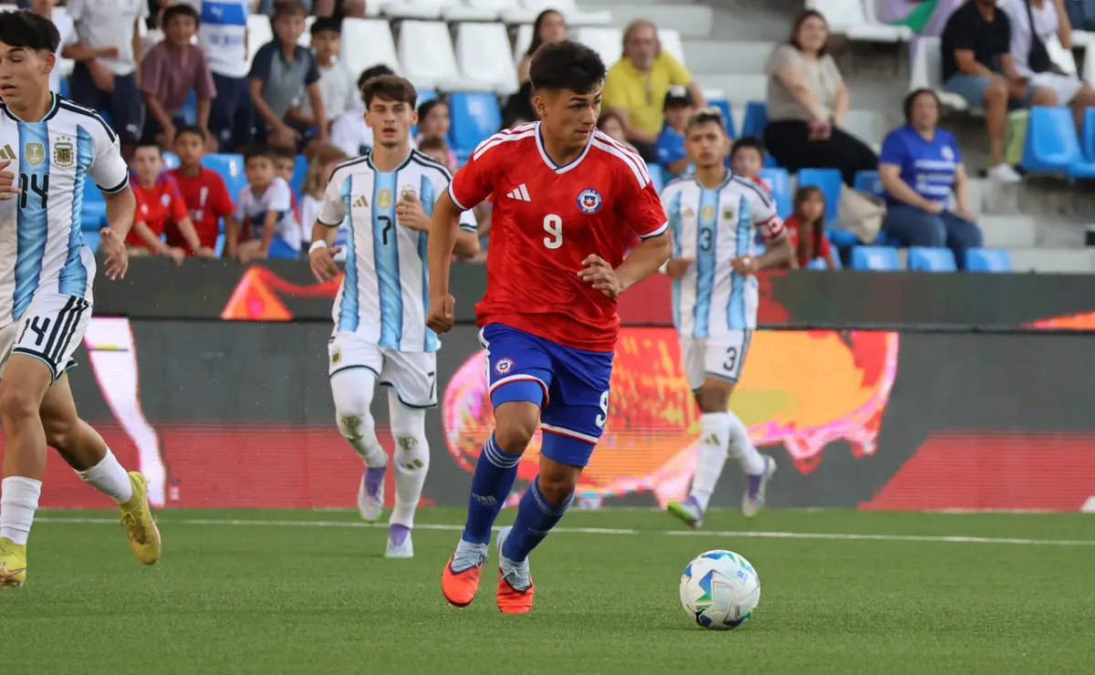 La Roja sub 16 debuta con derrota por goleada en Copa UC La Roja sub 16 debuta con derrota por goleada en Copa UC