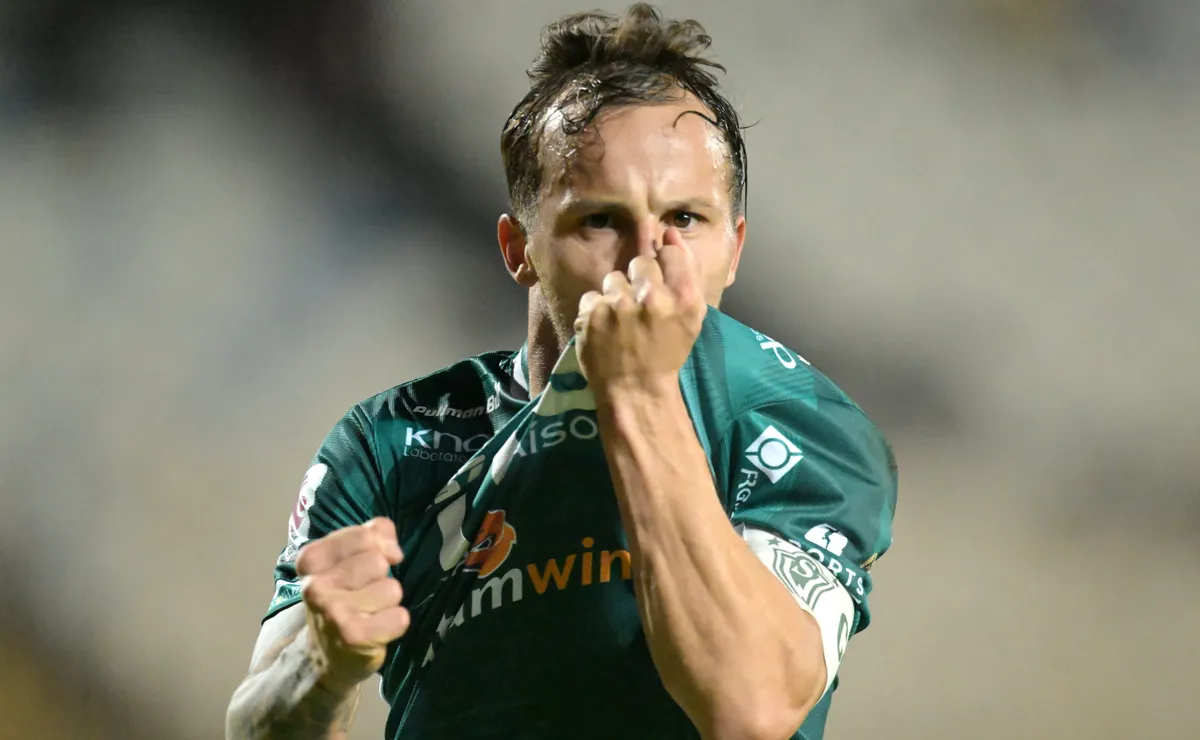 Capitán de Santiago Wanderers decide destino en Primera B Capitán de Santiago Wanderers decide destino en Primera B